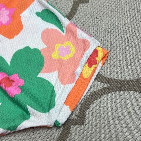 Hopely Floral waffle oversized Top with Vibrant Colors - Picture 8 of 11